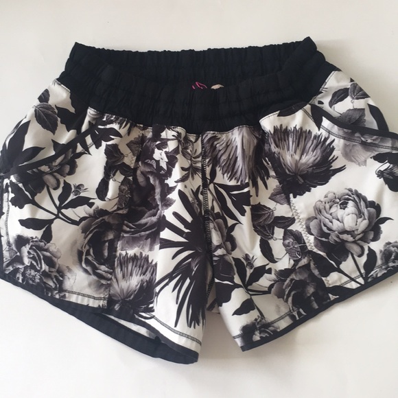 lululemon athletica Pants - Lululemon tracker short size 10